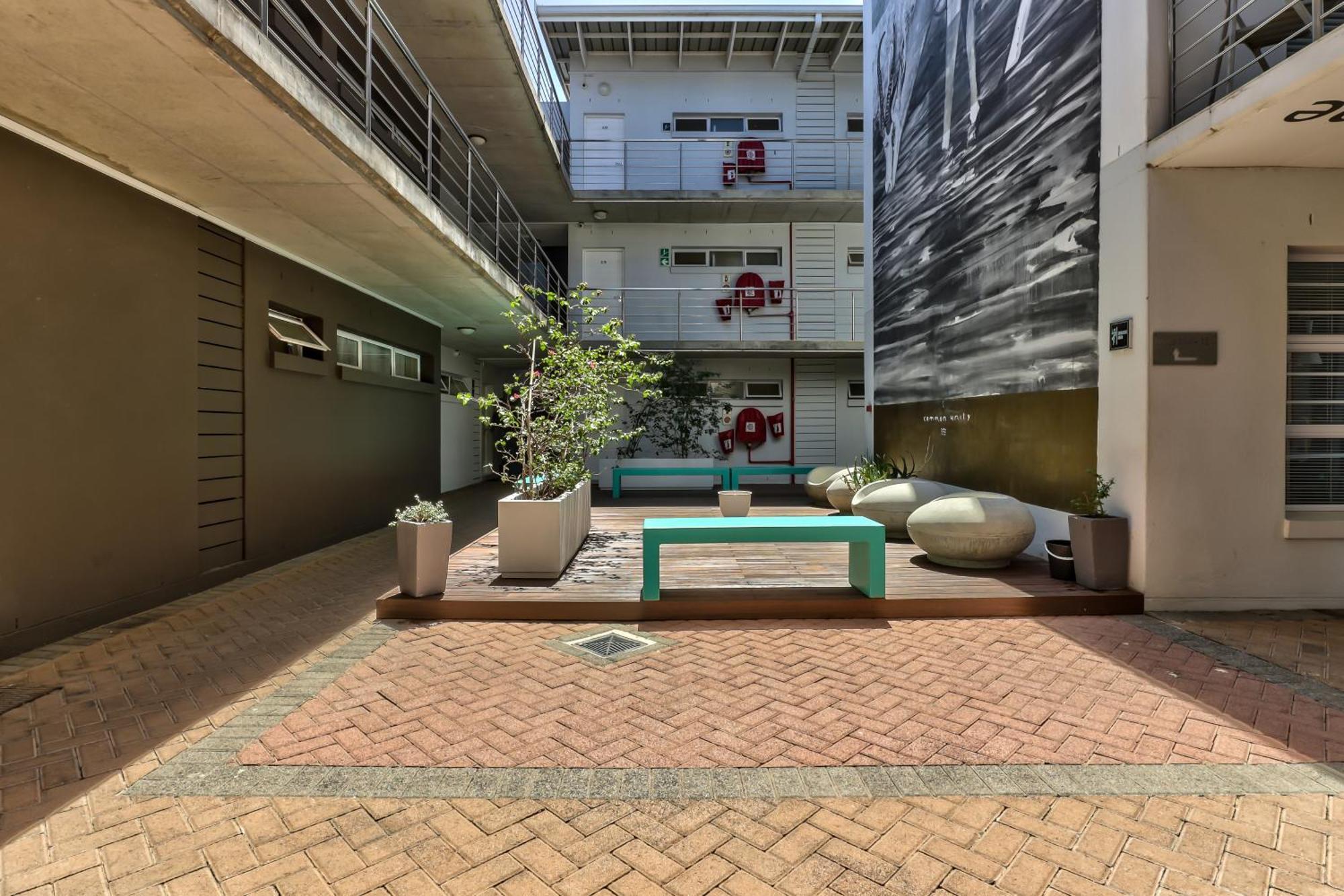 Wink Aparthotel Quiver Tree ステレンボッシュ エクステリア 写真