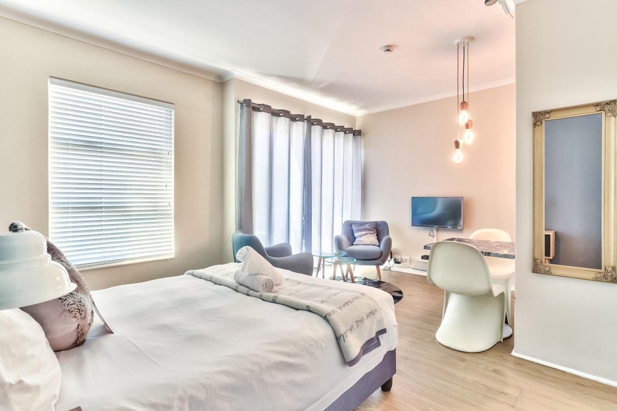 Wink Aparthotel Quiver Tree ステレンボッシュ エクステリア 写真